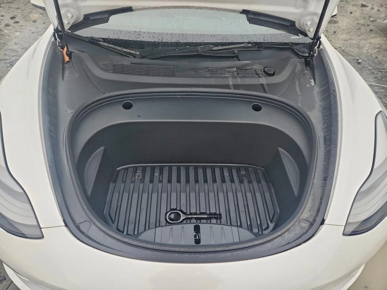 Tesla Model 3, снимка 11 - Автомобили и джипове - 54273351