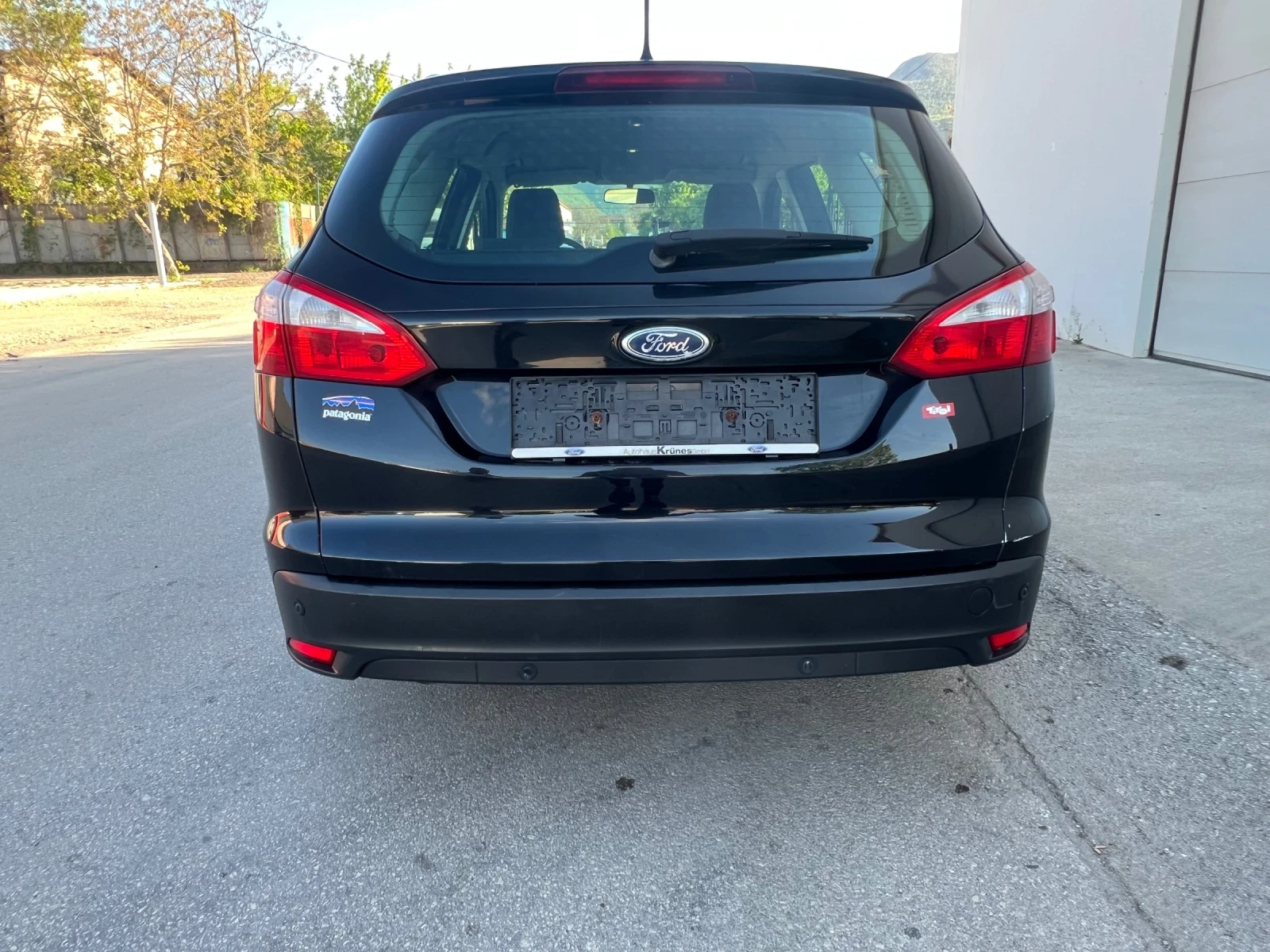 Ford Focus 1.6 бензин, снимка 7 - Автомобили и джипове - 54357403