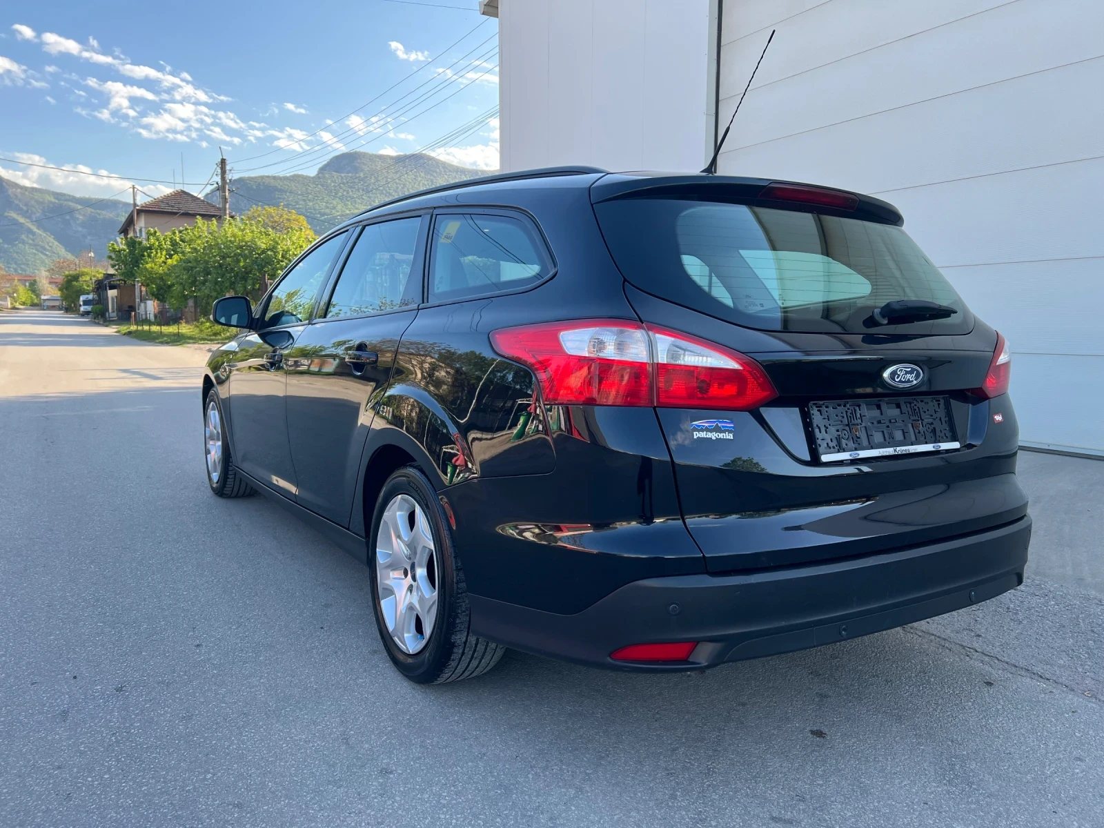 Ford Focus 1.6 бензин, снимка 5 - Автомобили и джипове - 54357403