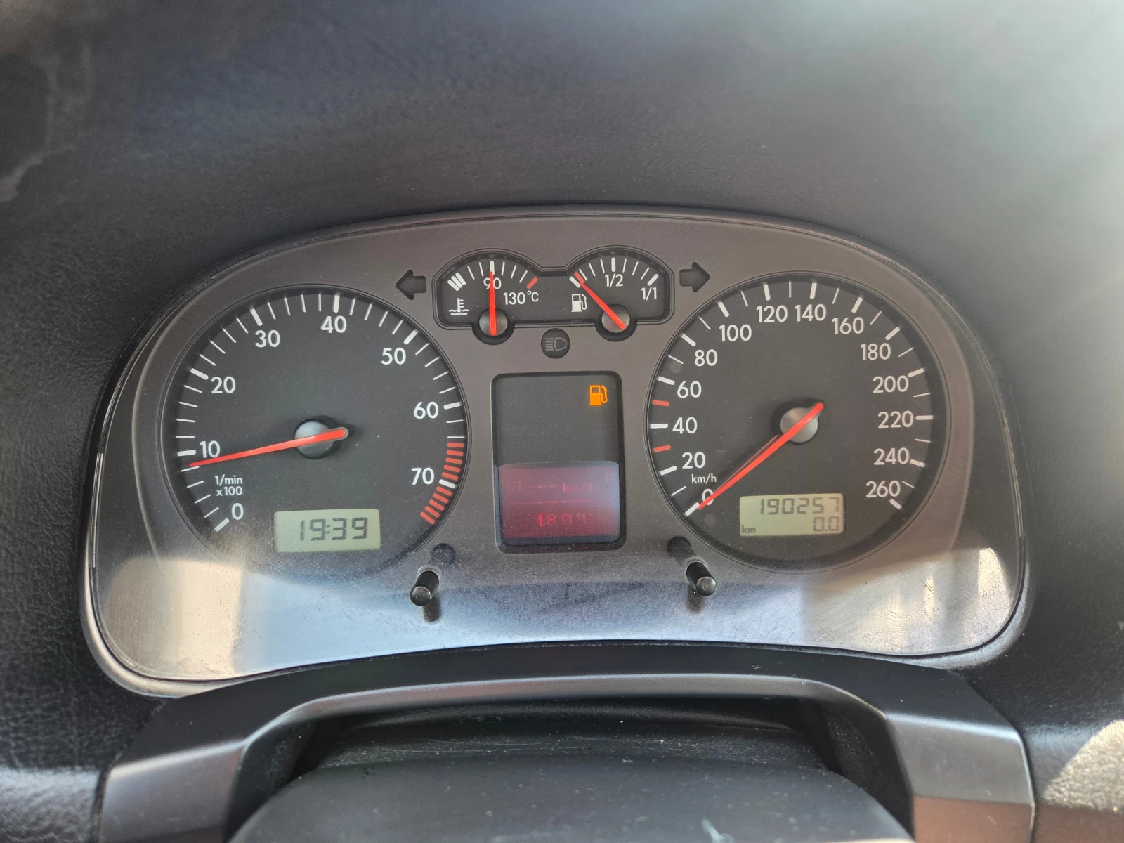 VW Golf 1.6 SR/GAZ/TOP, снимка 14 - Автомобили и джипове - 54864182
