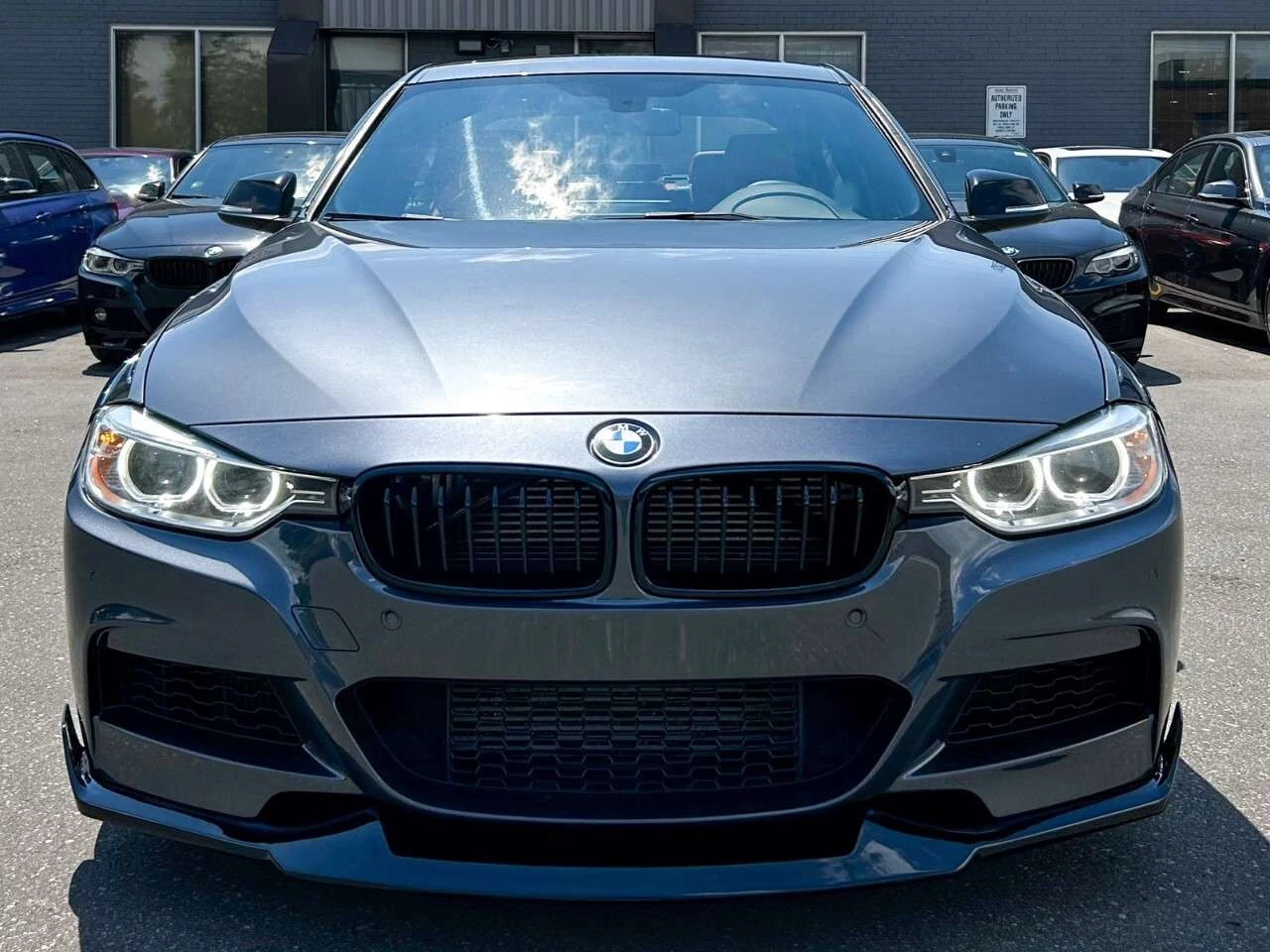 BMW 335 M Sport Pckg / 89k km / ЧЕРВЕН САЛОН / ЦЕНА ДО БГ , снимка 3 - Автомобили и джипове - 54980834