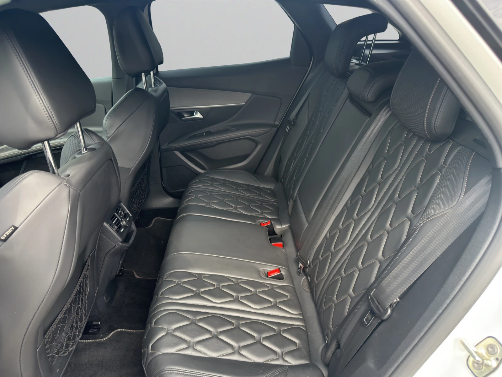Peugeot 3008 NEW GT 2.0 e-HDi 180 EAT8 EURO 6.2, снимка 11 - Автомобили и джипове - 54994690