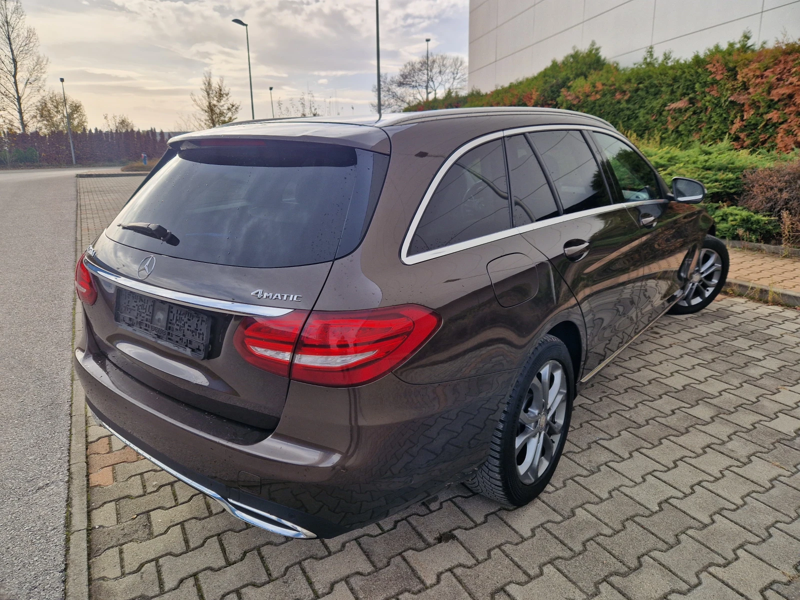 Mercedes-Benz C 250 4Matic/Avagarde/HeadUp/Швейцария, снимка 8 - Автомобили и джипове - 55168685