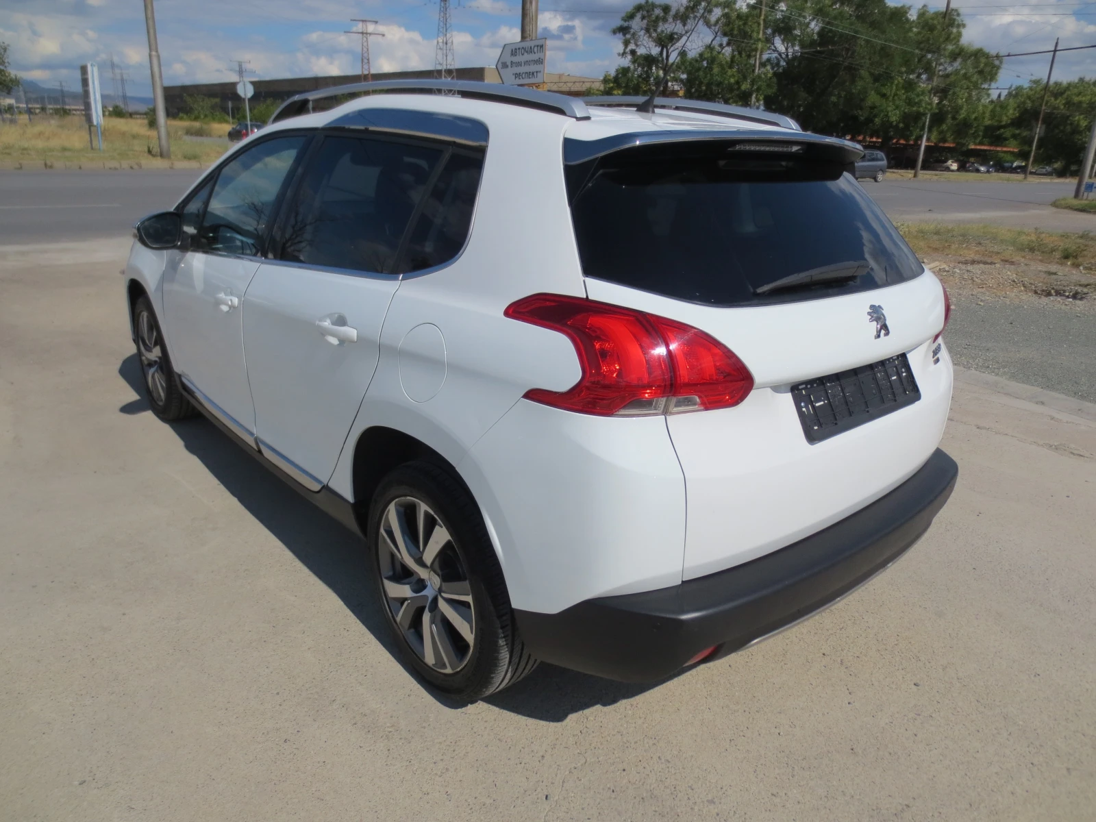 Peugeot 2008 1.6 HDI , снимка 5 - Автомобили и джипове - 55394924