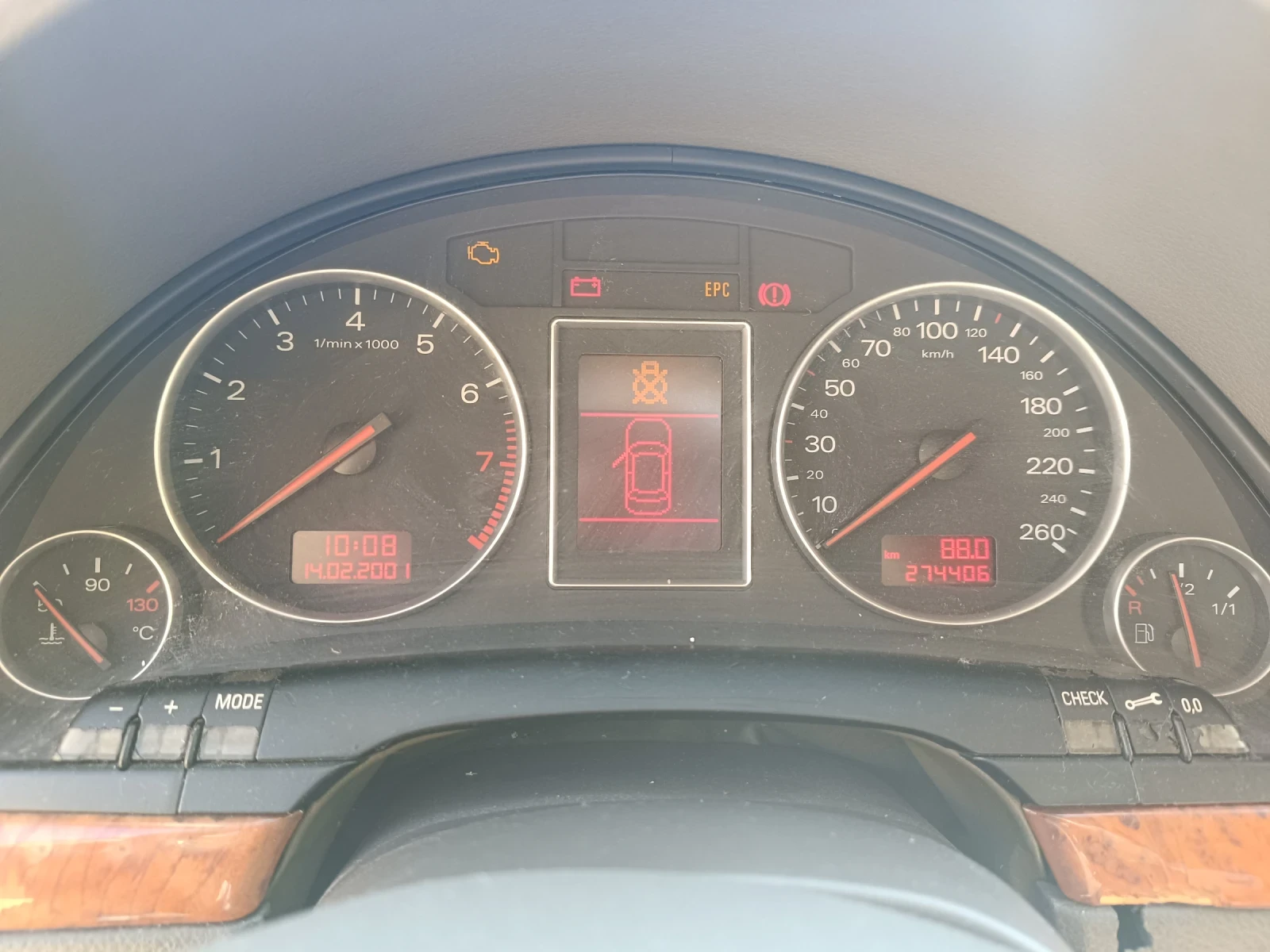 Audi A4 1.8T, снимка 4 - Автомобили и джипове - 55613244