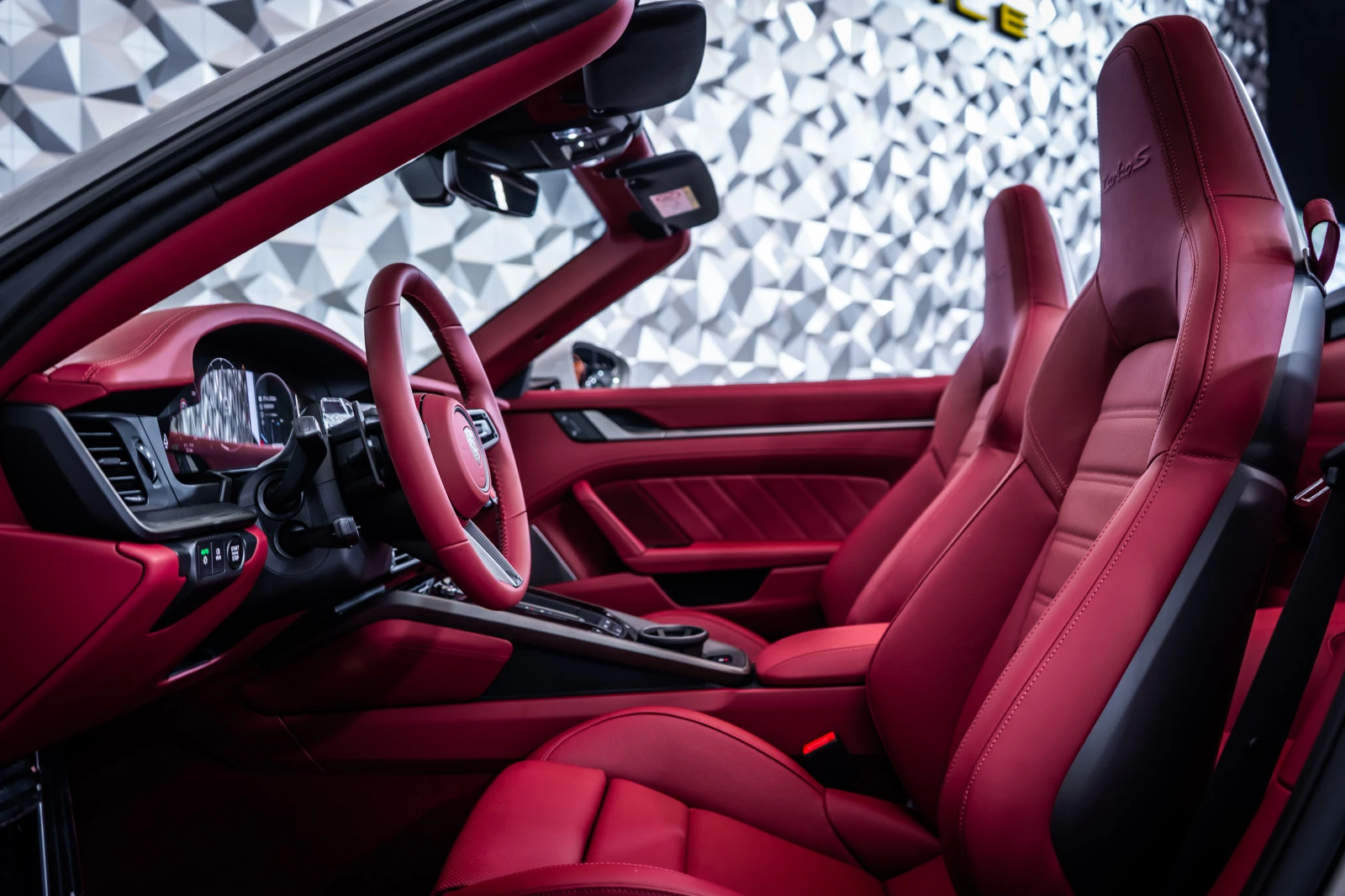 Porsche 911 Turbo S Cabriolet, снимка 13 - Автомобили и джипове - 55707140