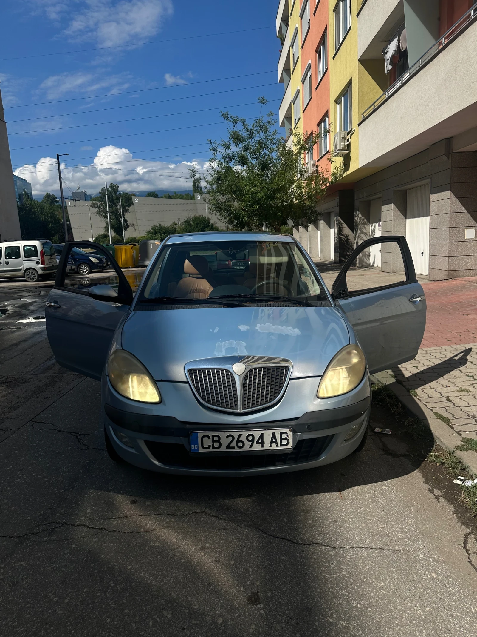 Lancia Ypsilon 1.4 бензин + газ, снимка 9 - Автомобили и джипове - 55804679