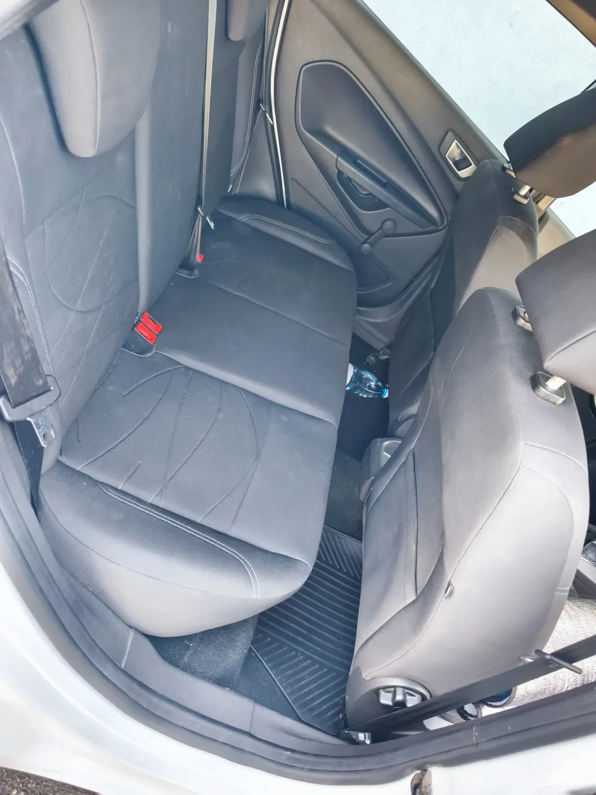 Ford Fiesta Закупен нов от Форд България , снимка 8 - Автомобили и джипове - 55991163