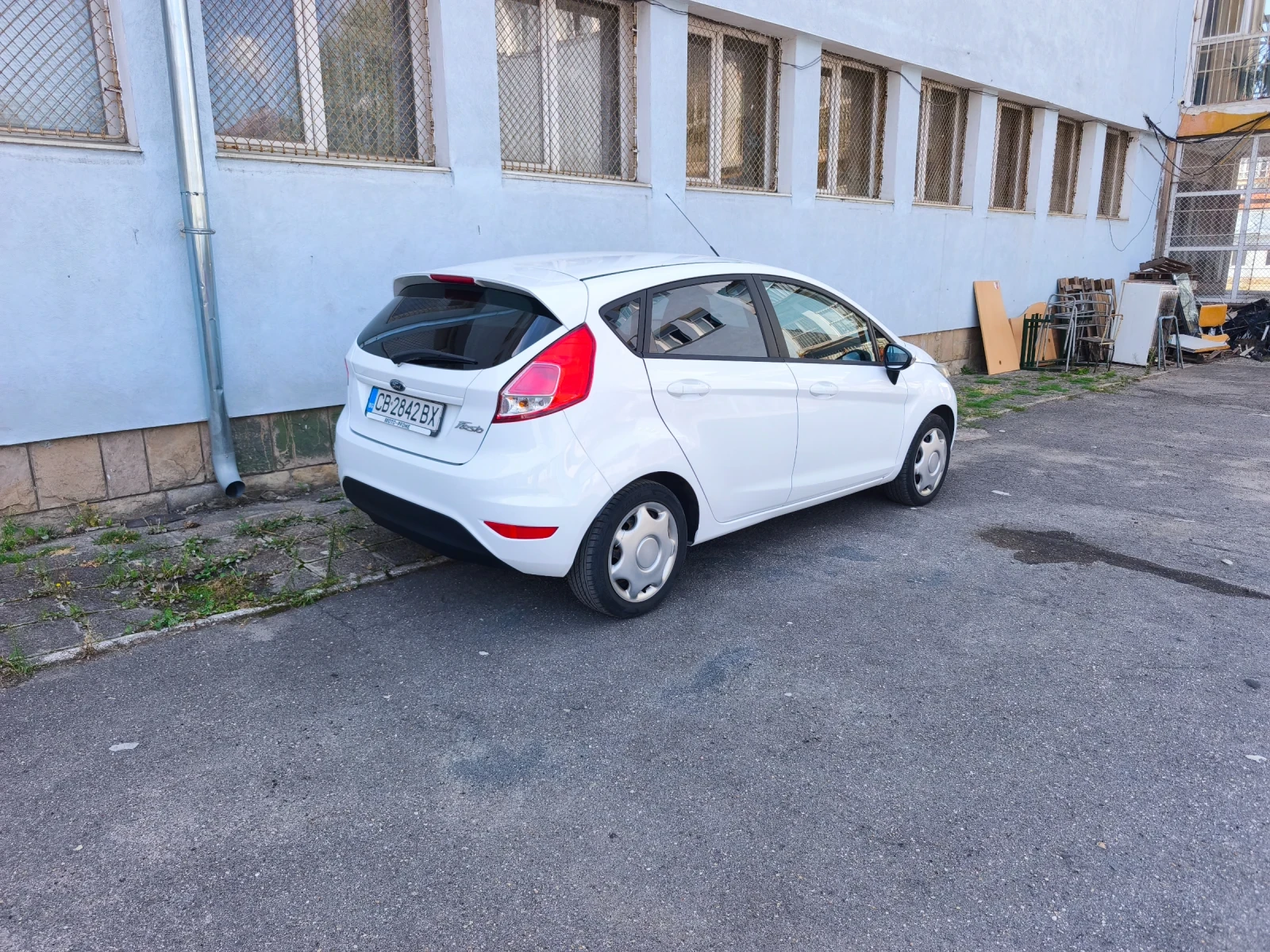 Ford Fiesta Закупен нов от Форд България , снимка 4 - Автомобили и джипове - 55991163