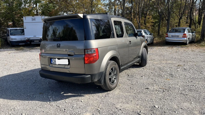 Honda Element, снимка 2 - Автомобили и джипове - 47709757