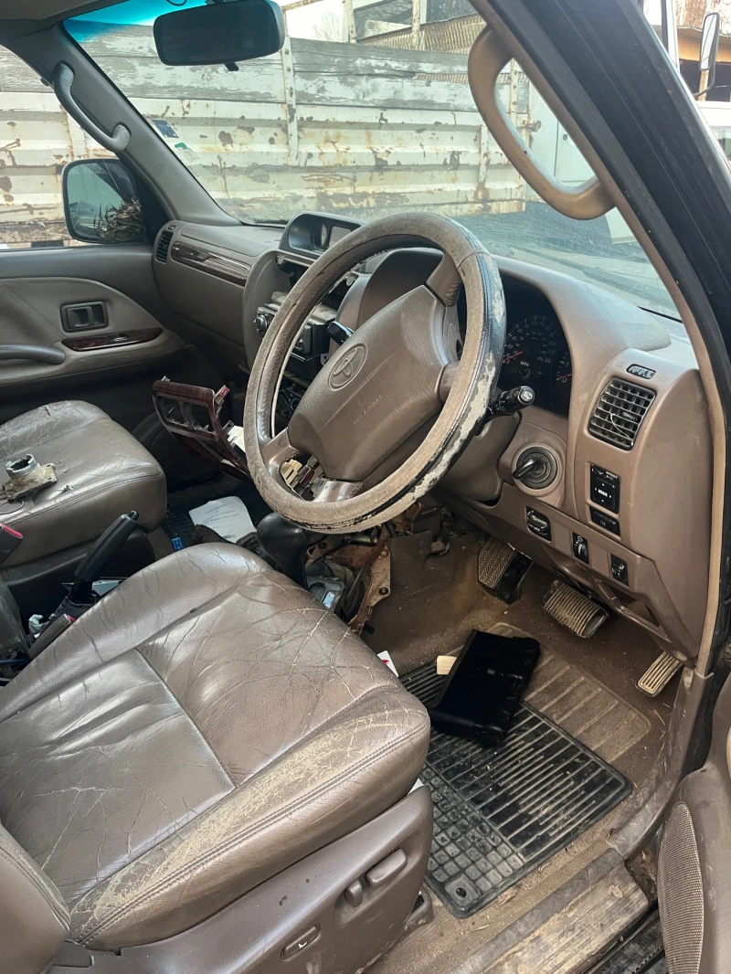 Toyota Land cruiser, снимка 4 - Автомобили и джипове - 48143195