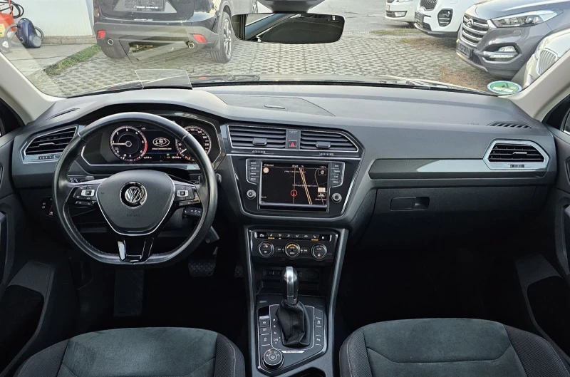 VW Tiguan 2.0 TDI 4Motion 190к.с. Offroad Head Up CarPlay , снимка 9 - Автомобили и джипове - 52003986