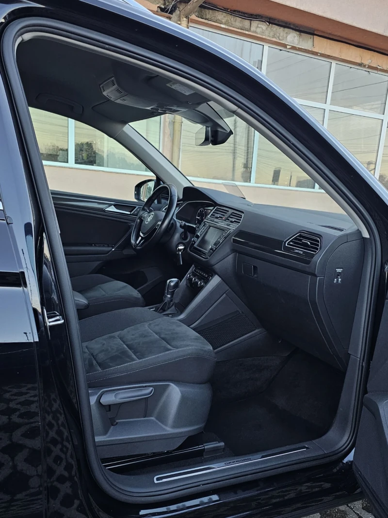 VW Tiguan 2.0 TDI 4Motion 190к.с. Offroad Head Up CarPlay , снимка 7 - Автомобили и джипове - 52003986