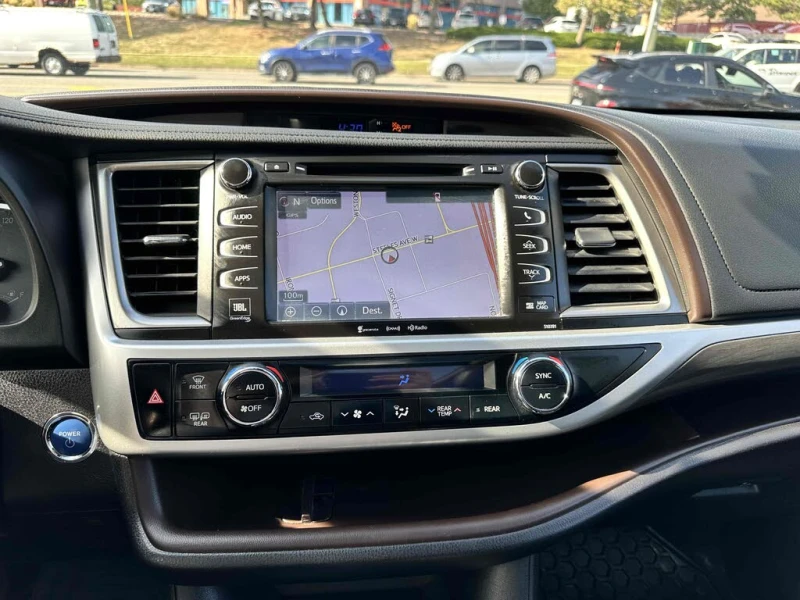 Toyota Highlander Hybrid Limited PANO* 360CAM* ПОДГРЕВ* ОДБУХВАНЕ* , снимка 14 - Автомобили и джипове - 52303597