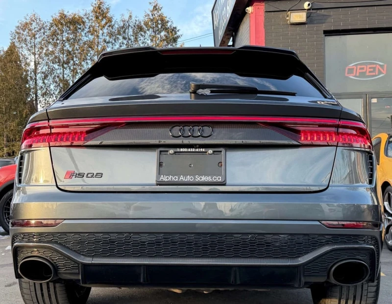 Audi RSQ8 * CARFAX * БЕЗ ПЪРВОНАЧАЛНА ВНОСКА, снимка 4 - Автомобили и джипове - 53102767