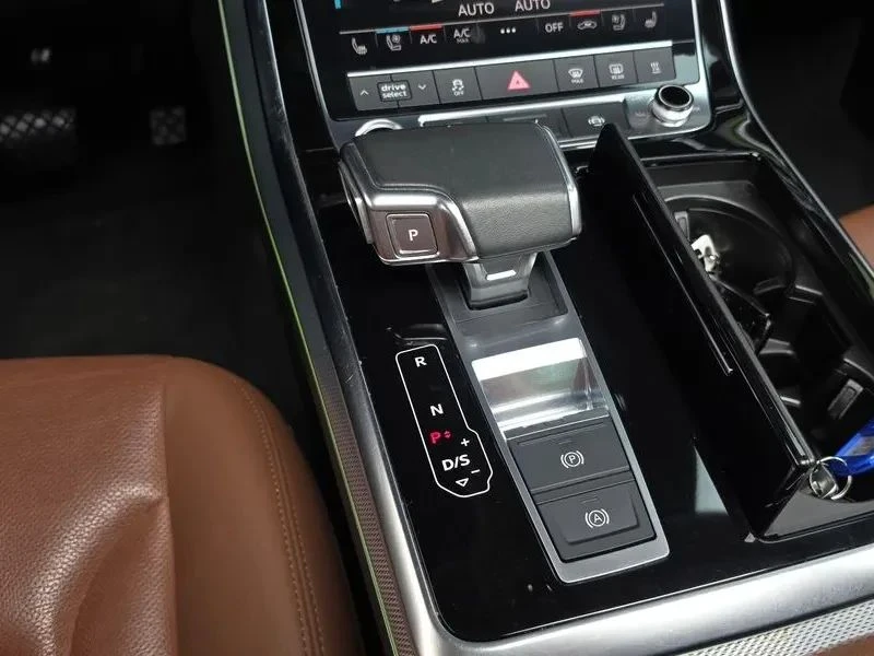 Audi Q7, снимка 9 - Автомобили и джипове - 56689819