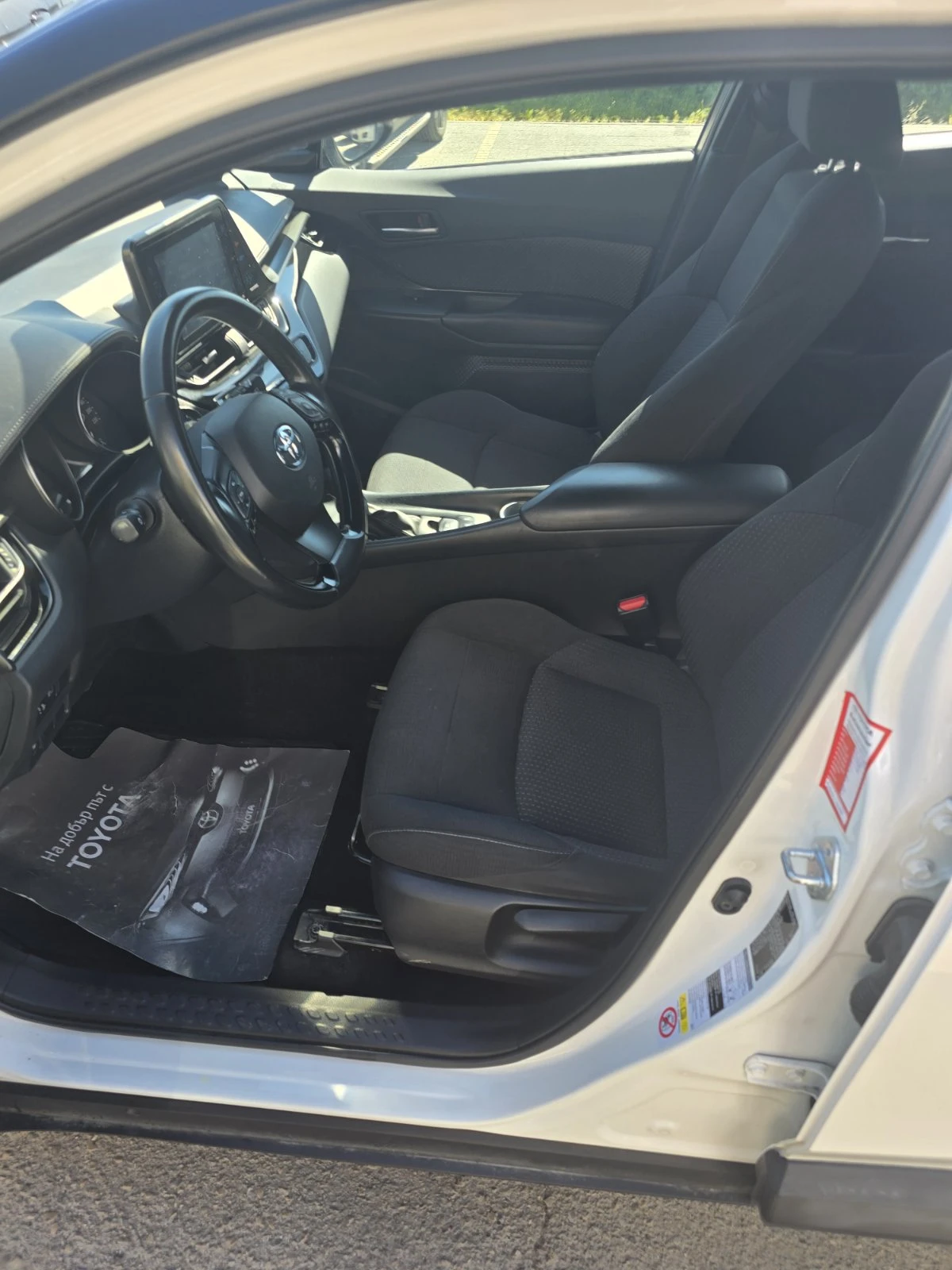 Toyota C-HR 1.8 хибрид фейслифт - изображение 7