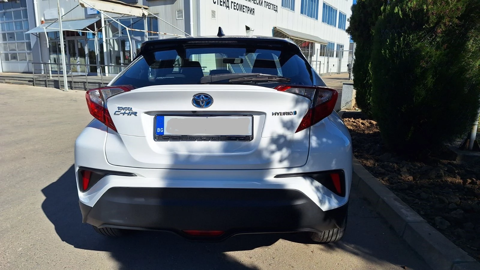 Toyota C-HR 1.8 хибрид фейслифт - изображение 7