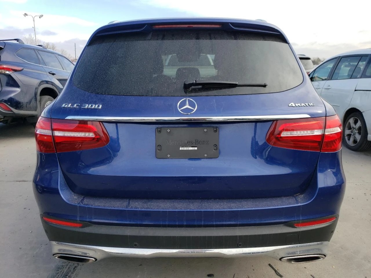 Mercedes-Benz GLC 300 4MATIC* Full LED* Burmester* Подгрев* Пано* Камери - изображение 6