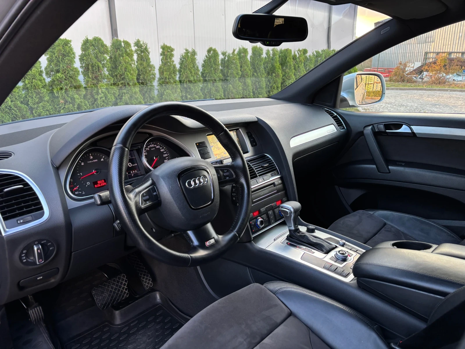 Audi Q7 3.0 TDI S-Line/Facelift/8-степенен автомат/7 Места - изображение 9