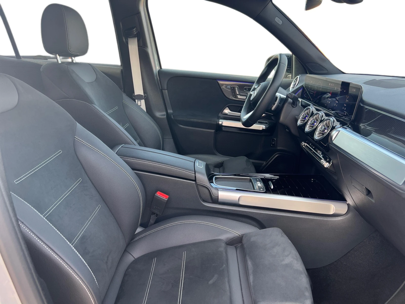 Mercedes-Benz GLB 220 4MATIC 6+ 1, снимка 11 - Автомобили и джипове - 52662545