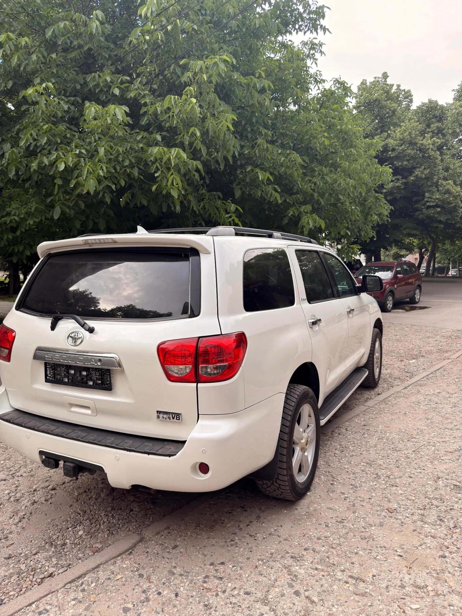 Toyota Sequoia 5.7 Platinum, снимка 5 - Автомобили и джипове - 54811871