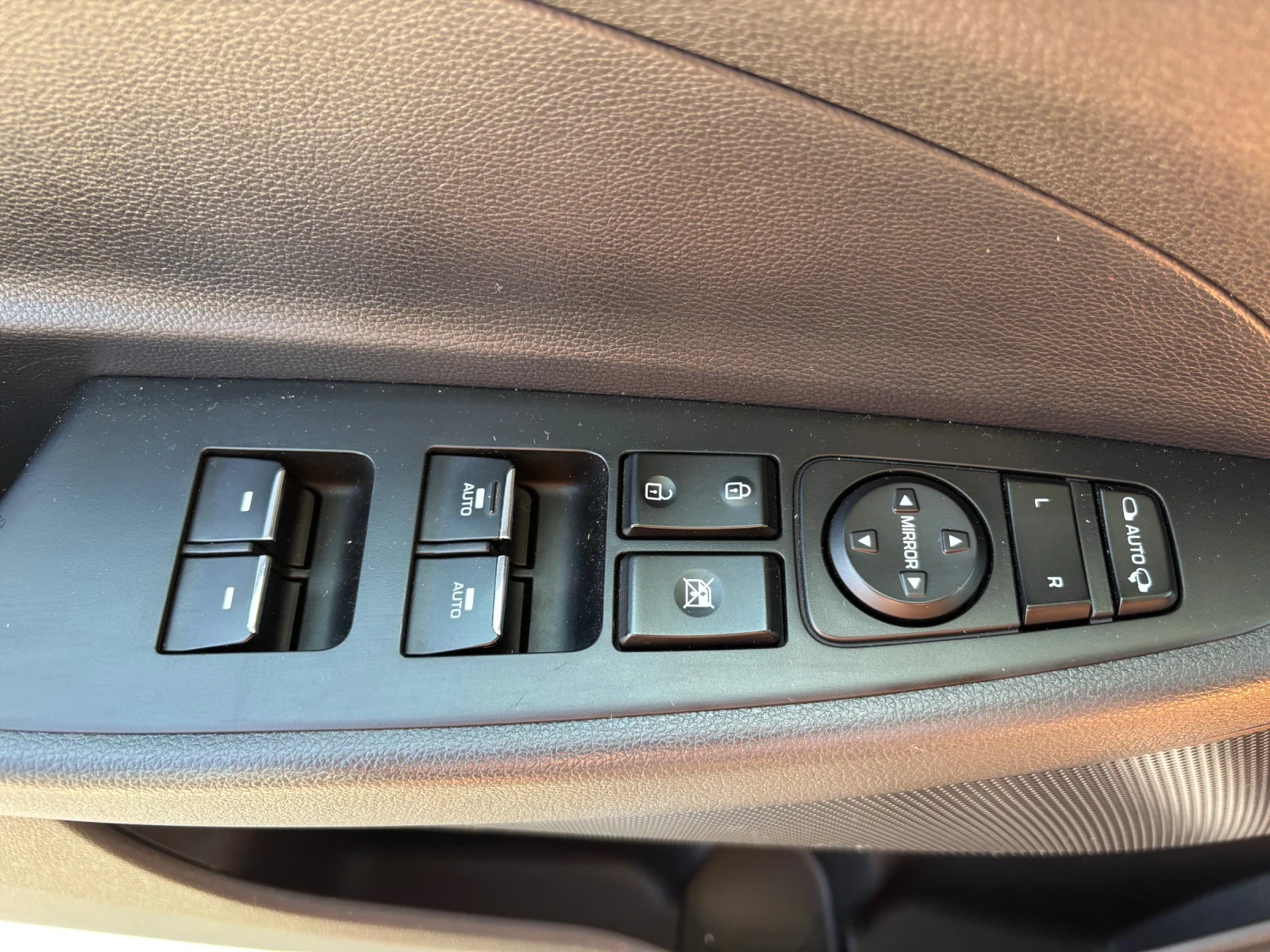 Hyundai Tucson 1.6 GDI, снимка 15 - Автомобили и джипове - 55069480