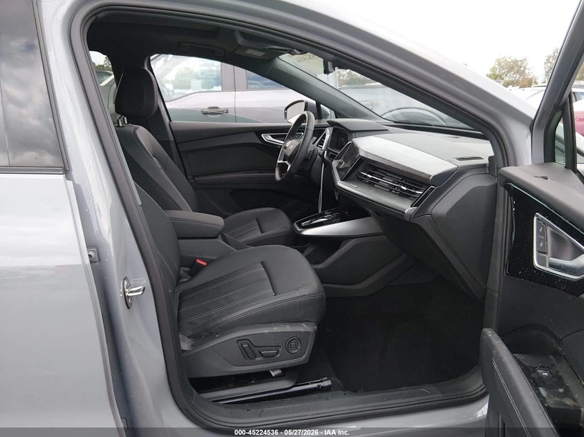 Audi Q4 E-Tron Premium 55 Quattro, снимка 5 - Автомобили и джипове - 55246241