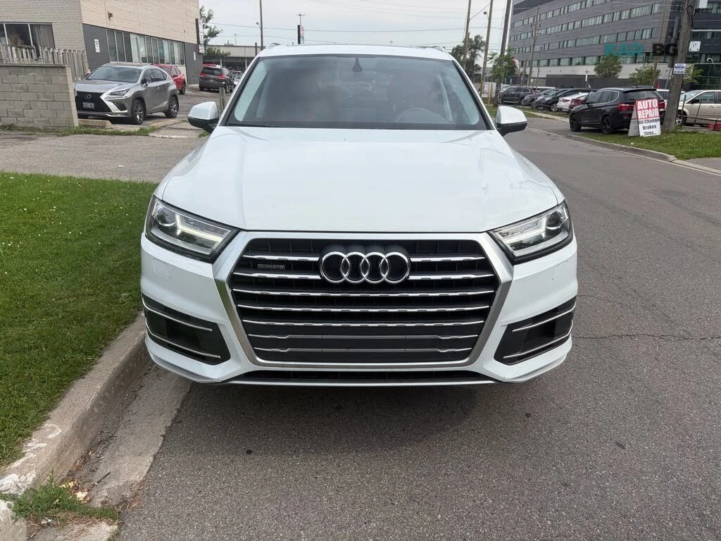 Audi Q7 * QUATTRO * PANO * Автокредит * (Цена до България)