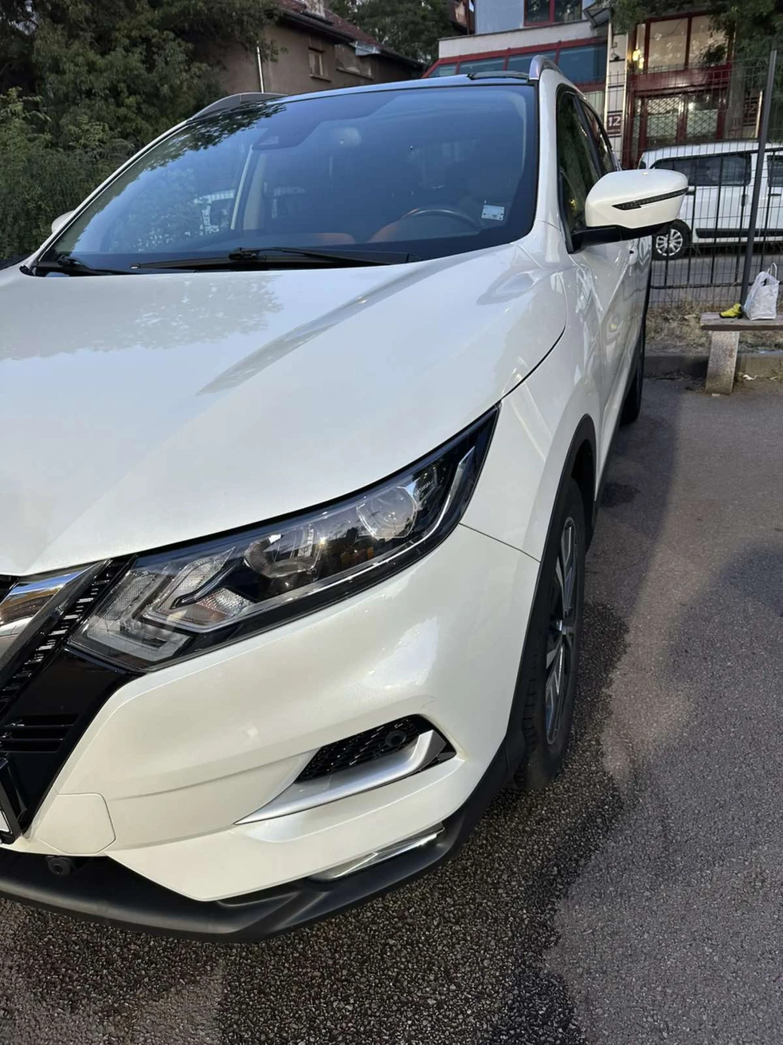 Nissan Qashqai 1.3 DIG-T 140 M/T N-Connecta, снимка 4 - Автомобили и джипове - 55398739