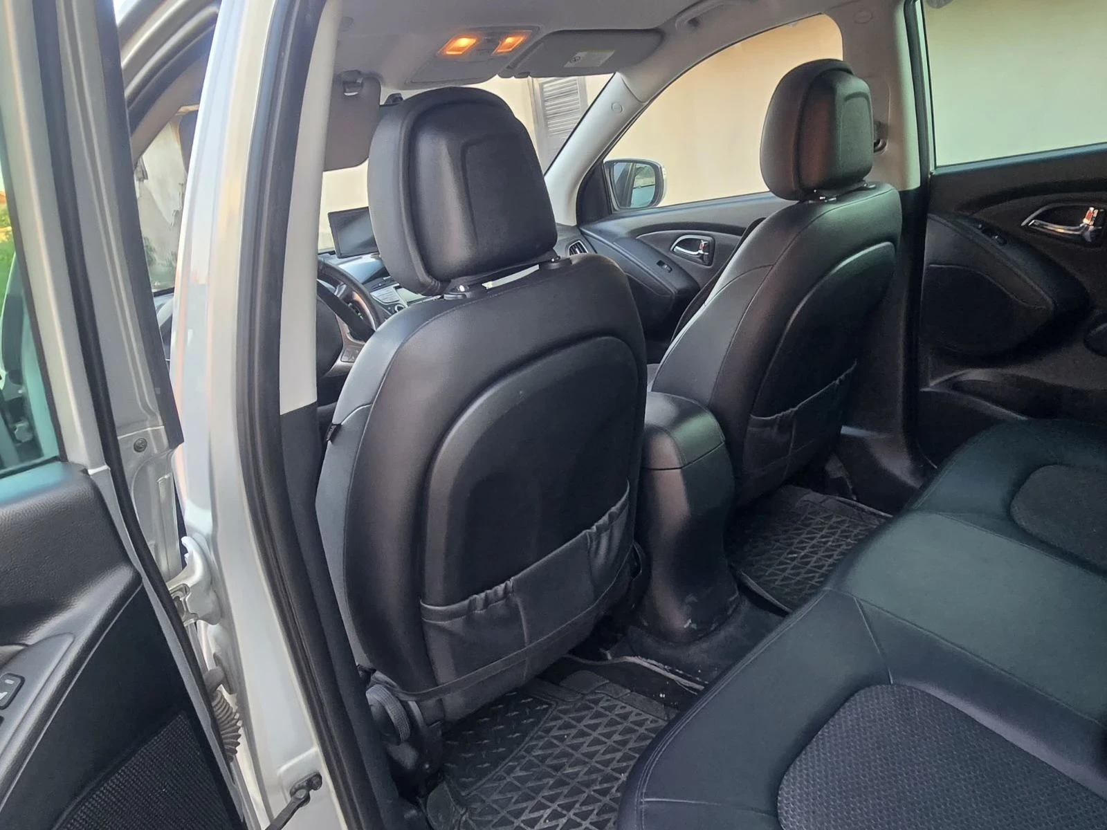 Hyundai IX35, снимка 7 - Автомобили и джипове - 56163004