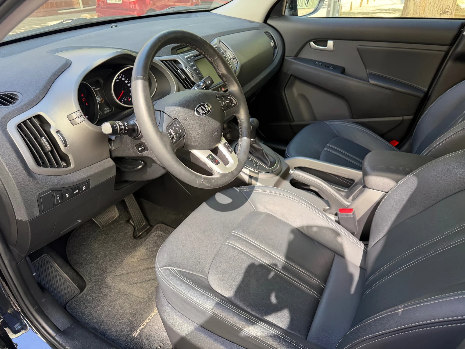 Kia Sportage, снимка 9 - Автомобили и джипове - 56571443