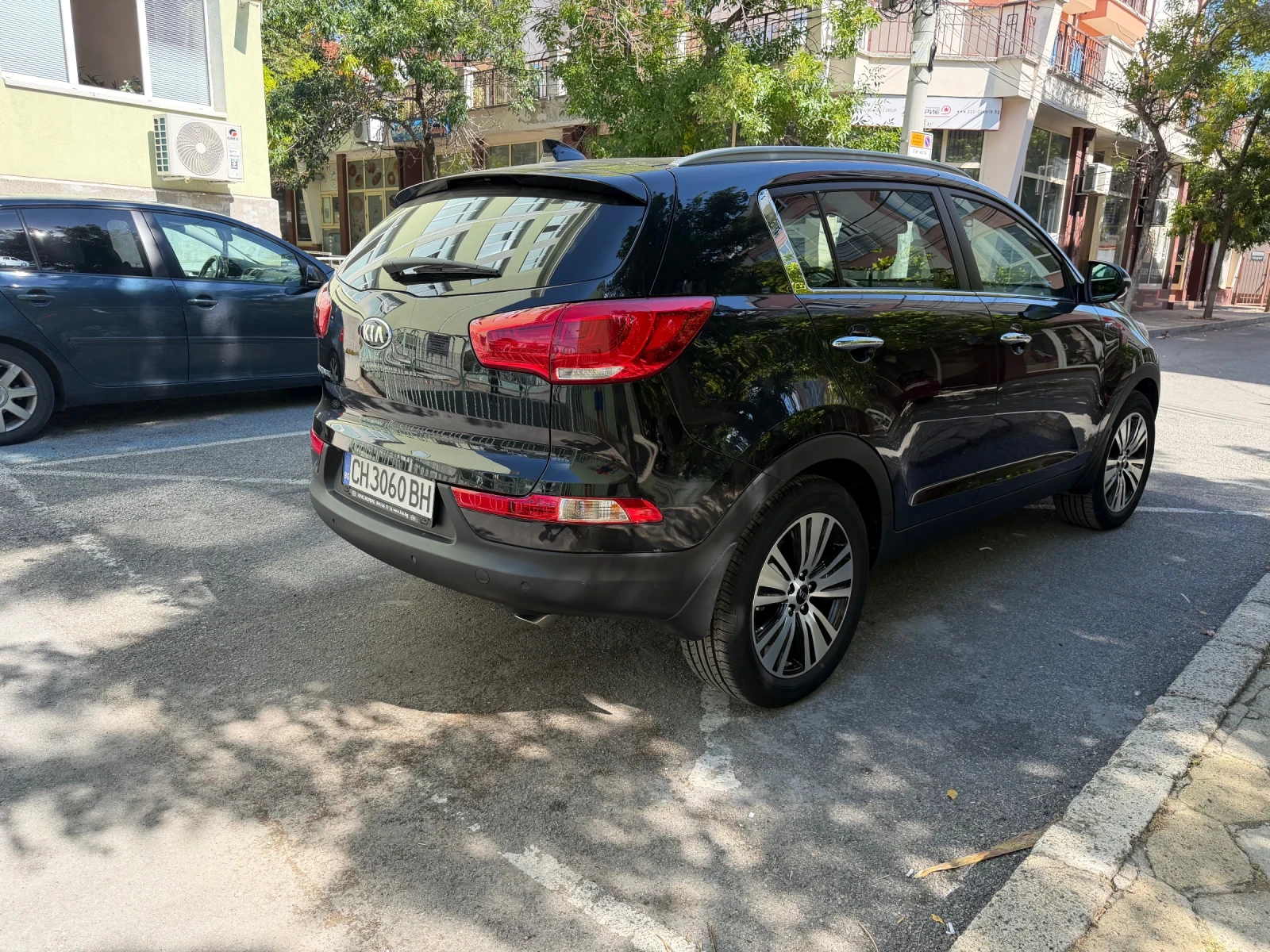 Kia Sportage, снимка 3 - Автомобили и джипове - 56571443