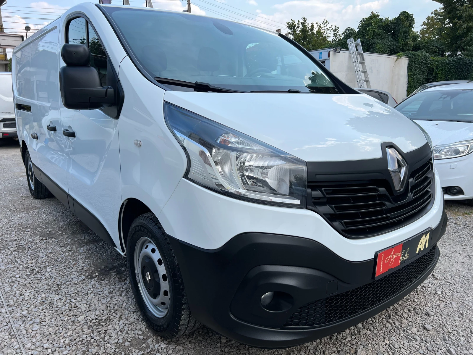 Renault Trafic 165941км./ДЪЛГА БАЗА/ДВЕ СТРAНИЧНИ ВРАТИ/ПЕЧКА/ - изображение 6