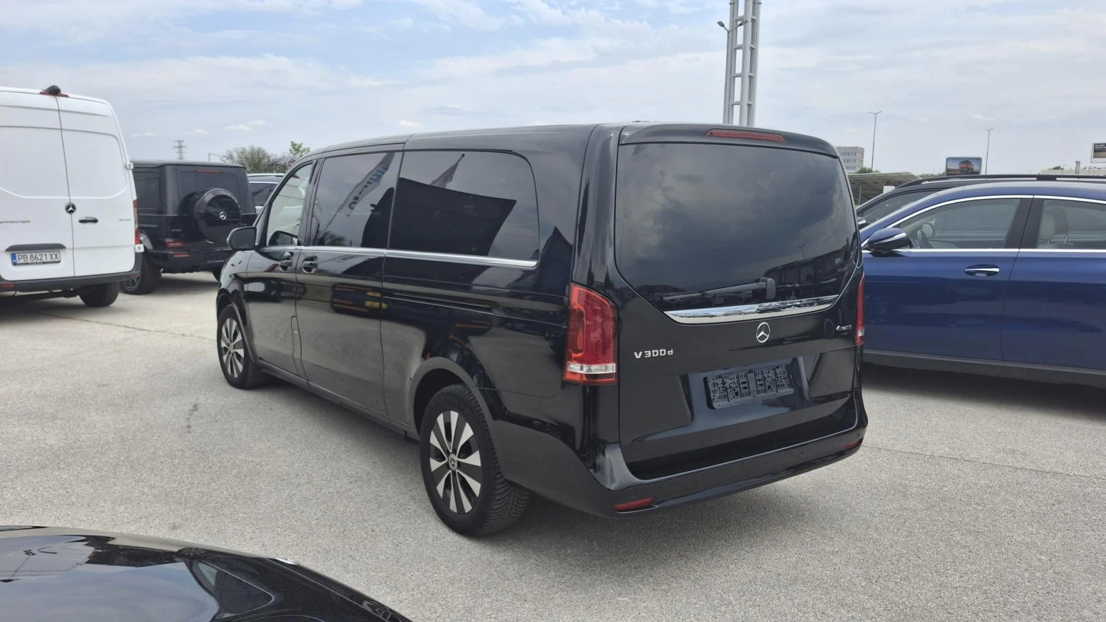 Mercedes-Benz V 300 d 4Matic AVANGARDE Extralang - изображение 4