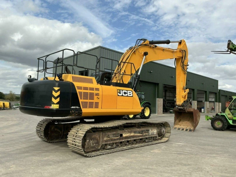 Багер JCB JS370 LC T4, снимка 2 - Индустриална техника - 49370292