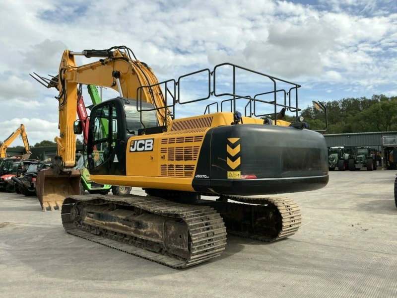 Багер JCB JS370 LC T4, снимка 4 - Индустриална техника - 49370292