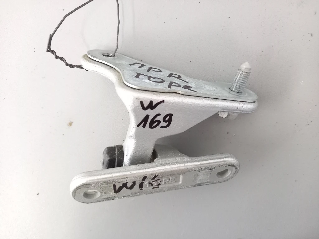 Панта врата предна дясна горна Мерцедес А180 W169 