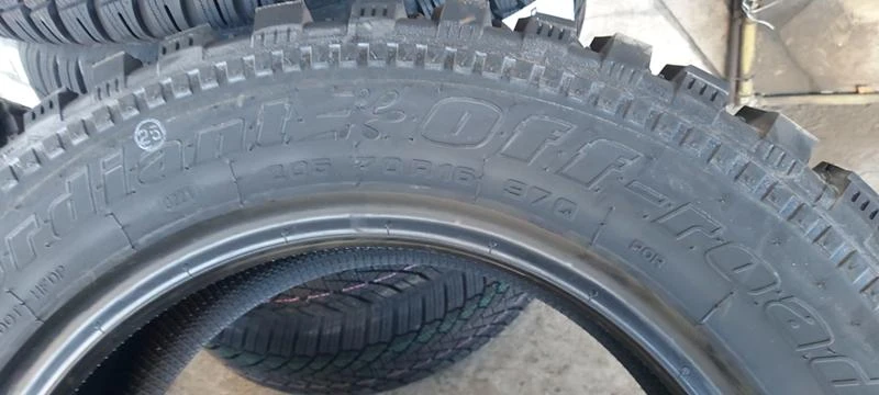 Гуми Зимни 205/70R16, снимка 7 - Гуми и джанти - 35502250