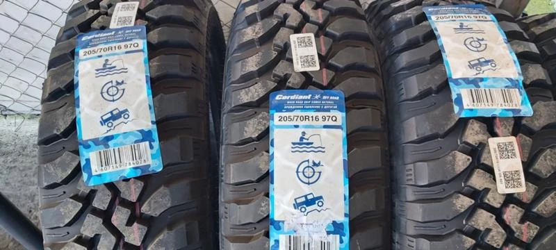 Гуми Зимни 205/70R16, снимка 4 - Гуми и джанти - 35502250