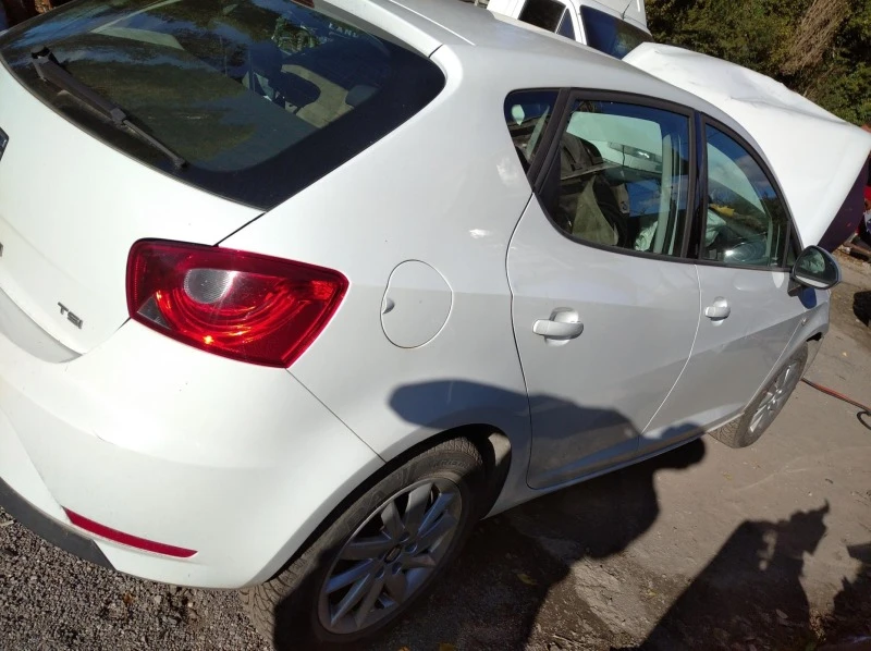 Seat Ibiza 1.2tsi, снимка 1 - Автомобили и джипове - 39419241