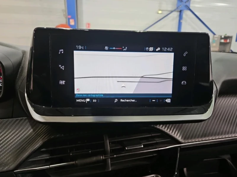 Peugeot 2008, снимка 9 - Автомобили и джипове - 52351991