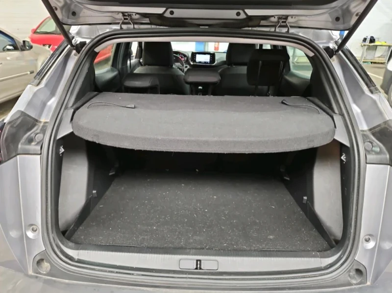 Peugeot 2008, снимка 10 - Автомобили и джипове - 52351991