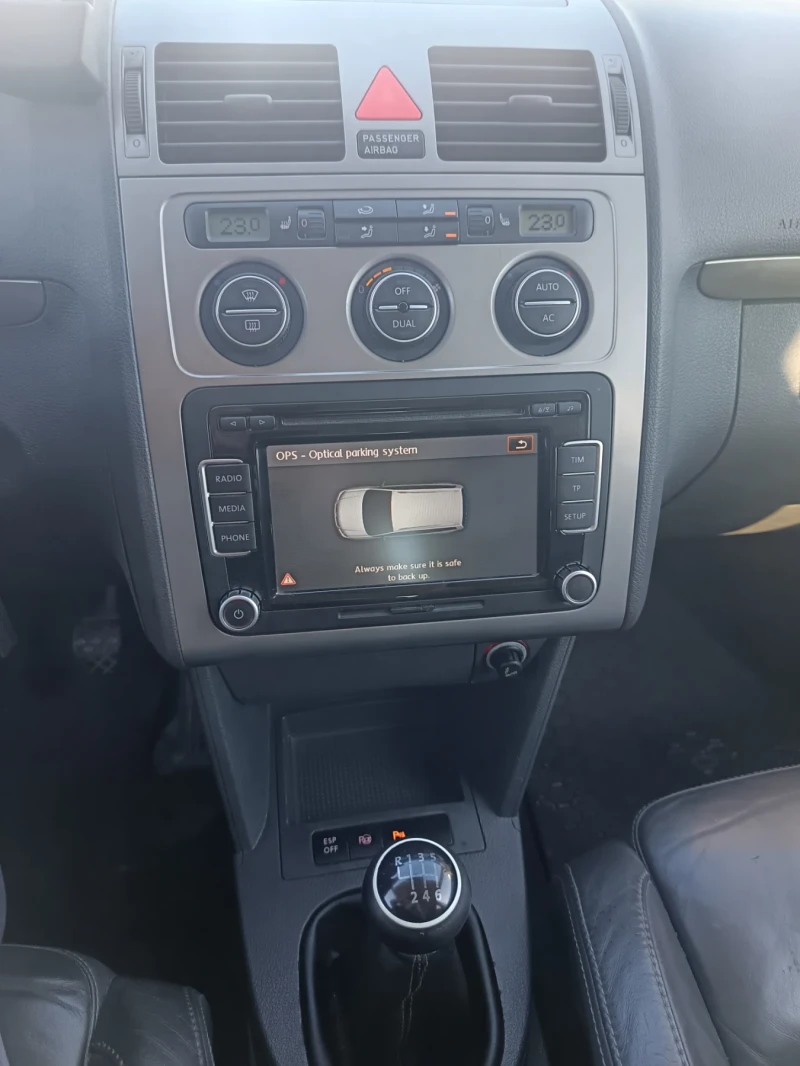 VW Touran CROSS , снимка 14 - Автомобили и джипове - 52454617