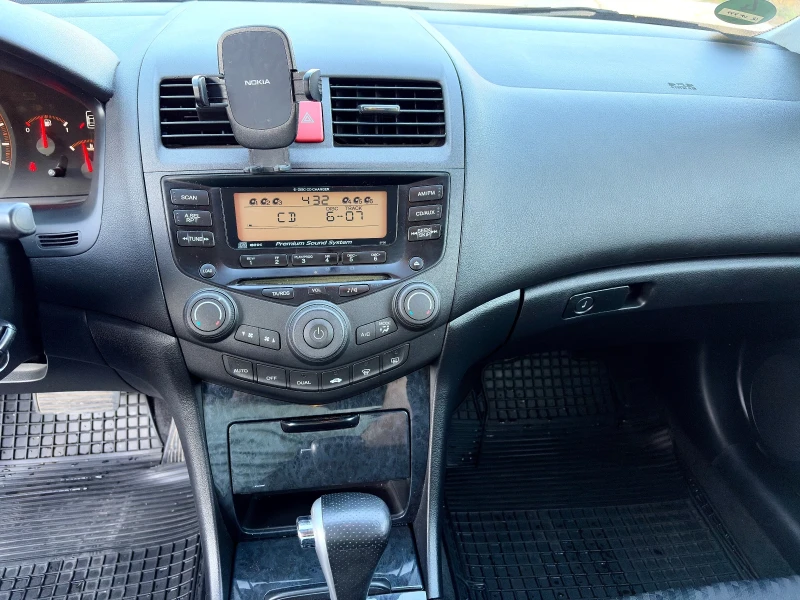 Honda Accord, снимка 13 - Автомобили и джипове - 52940800