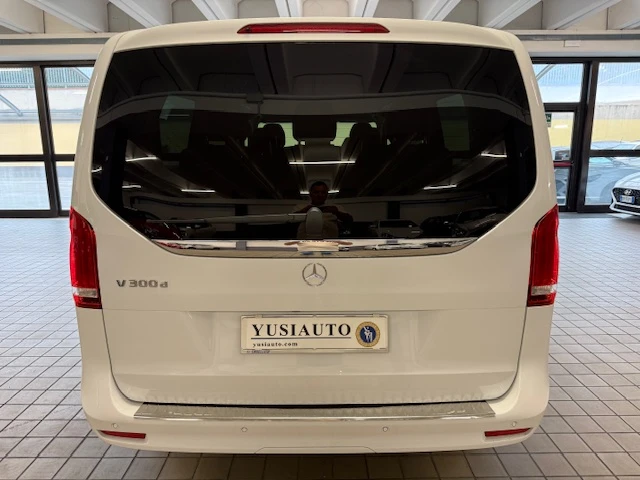 Mercedes-Benz V 300 V 300 D Extralong Premium - изображение 6