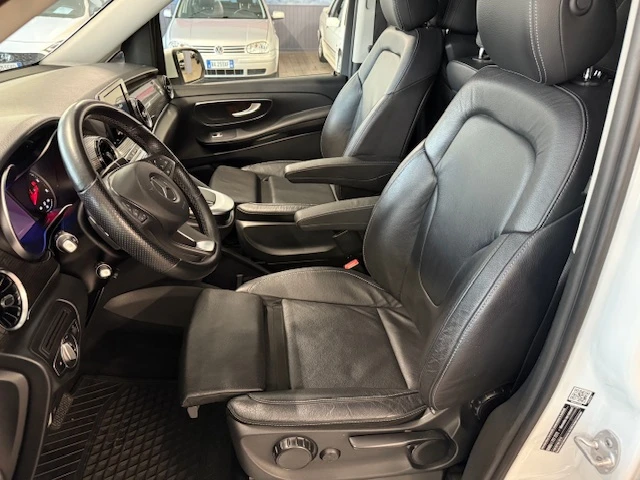 Mercedes-Benz V 300 V 300 D Extralong Premium - изображение 9