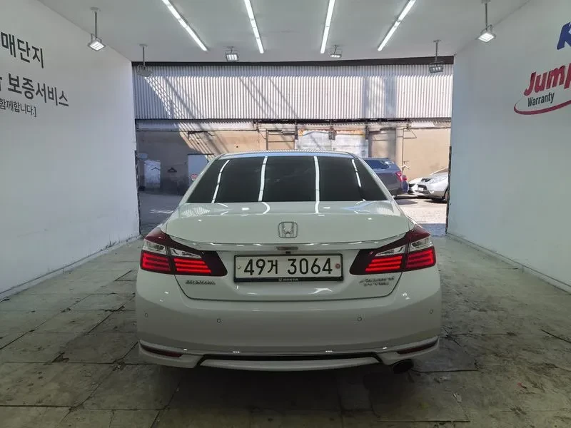 Honda Accord 2.4 9Th Generation, снимка 7 - Автомобили и джипове - 55841548