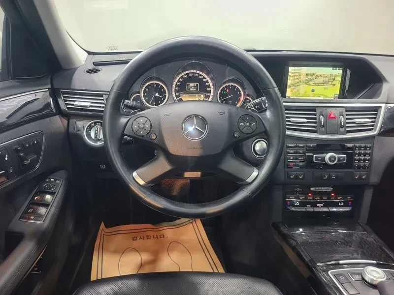 Mercedes-Benz E 350 W212, снимка 13 - Автомобили и джипове - 55948762