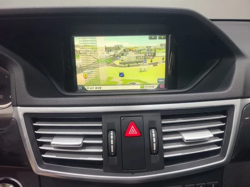 Mercedes-Benz E 350 W212, снимка 15 - Автомобили и джипове - 55948762